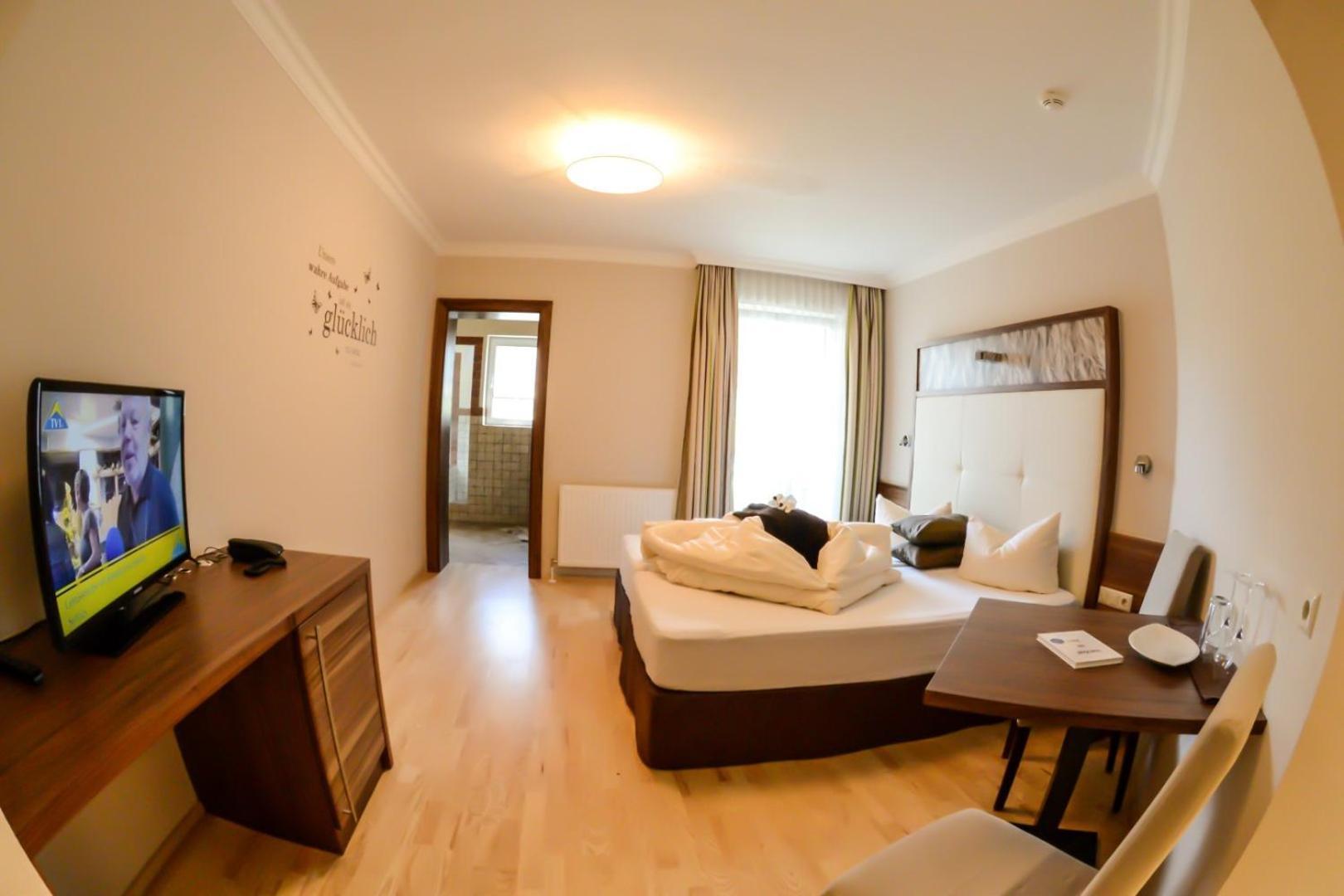 Hotel Jennys Schloessl Зерфаус Стая снимка