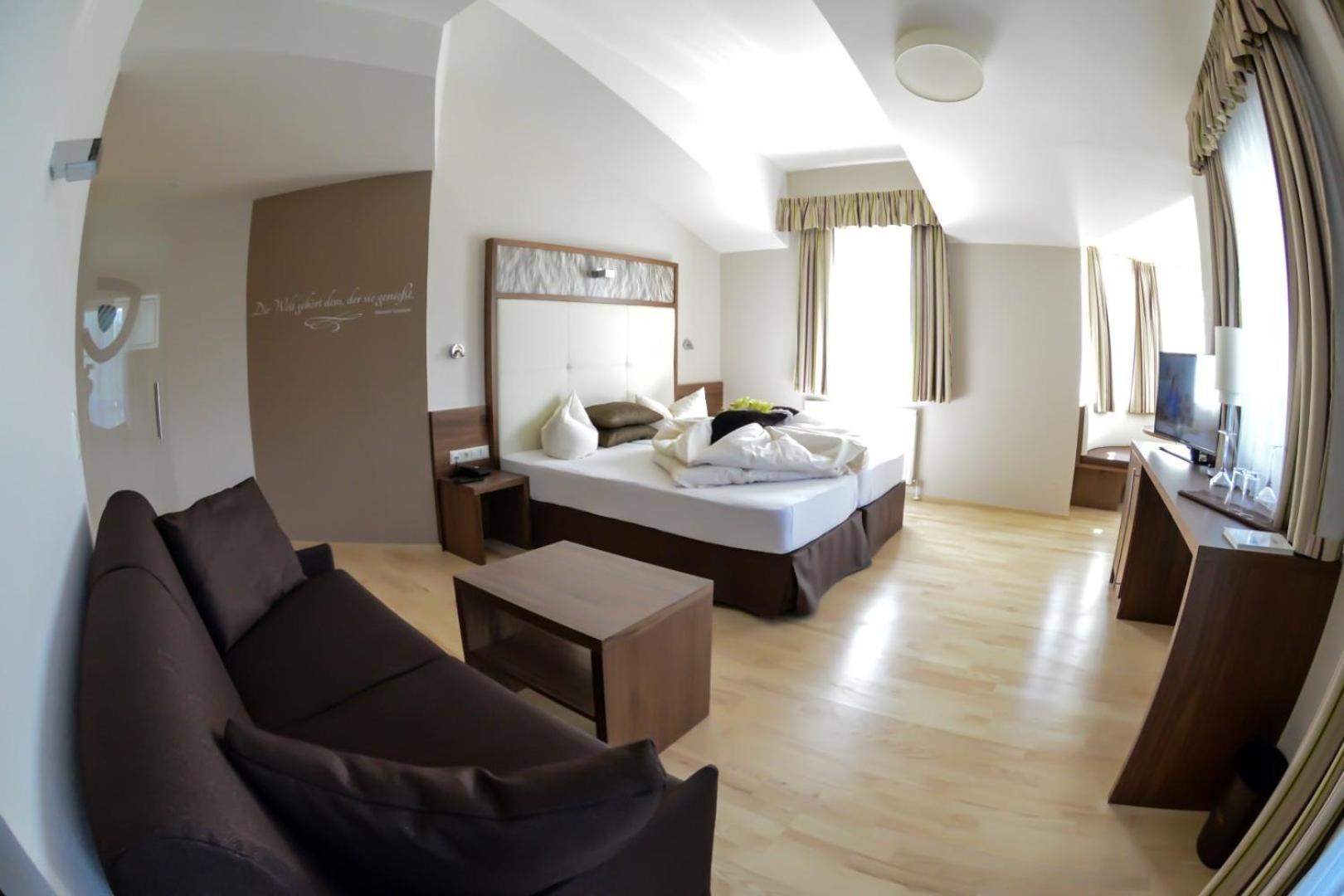 Hotel Jennys Schloessl Зерфаус Стая снимка