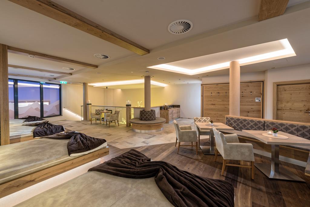 Hotel Jennys Schloessl Зерфаус Екстериор снимка
