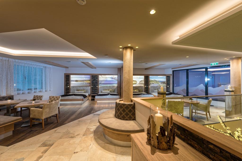 Hotel Jennys Schloessl Зерфаус Екстериор снимка