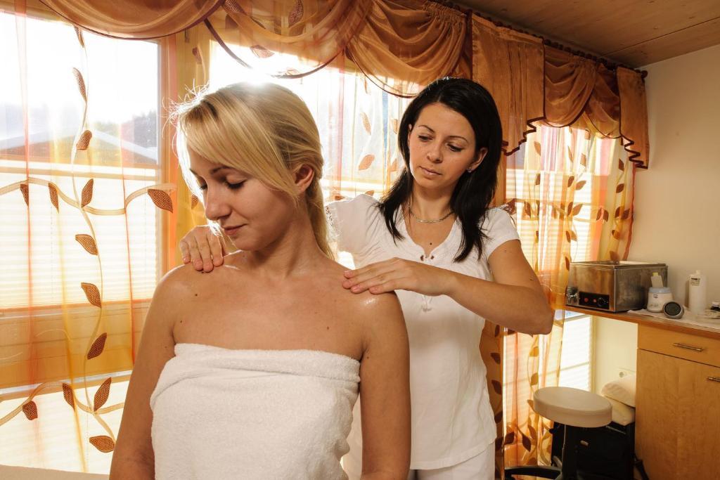Hotel Jennys Schloessl Зерфаус Екстериор снимка
